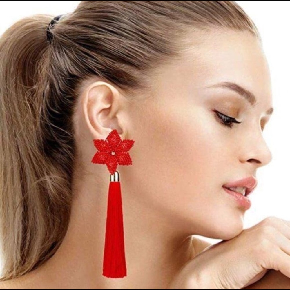 Une douce flower beaded tassel earrings new red